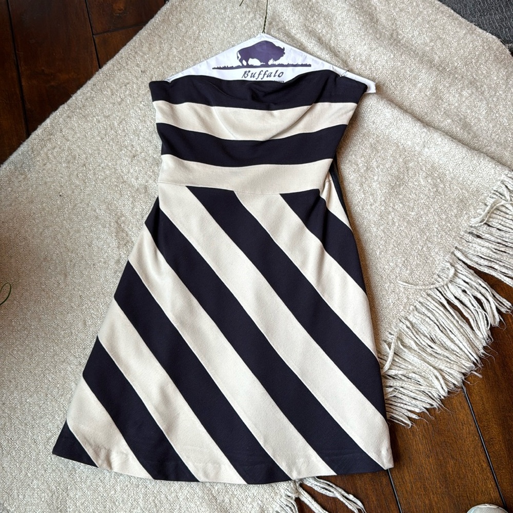 The cutest strapless dress! BCBG Max. Size 4